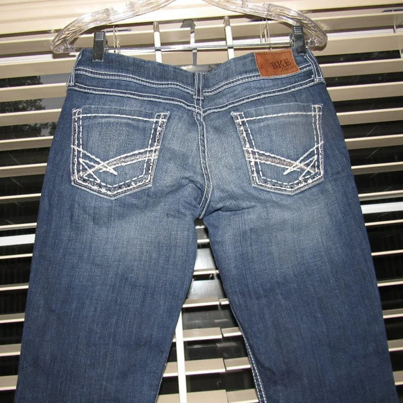 BKE Sabrina Medium Wash Straight Jeans Size 25R - Picture 4 of 6